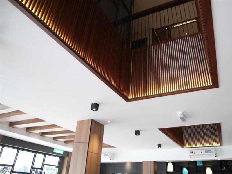 Roxy Padungan Hotel