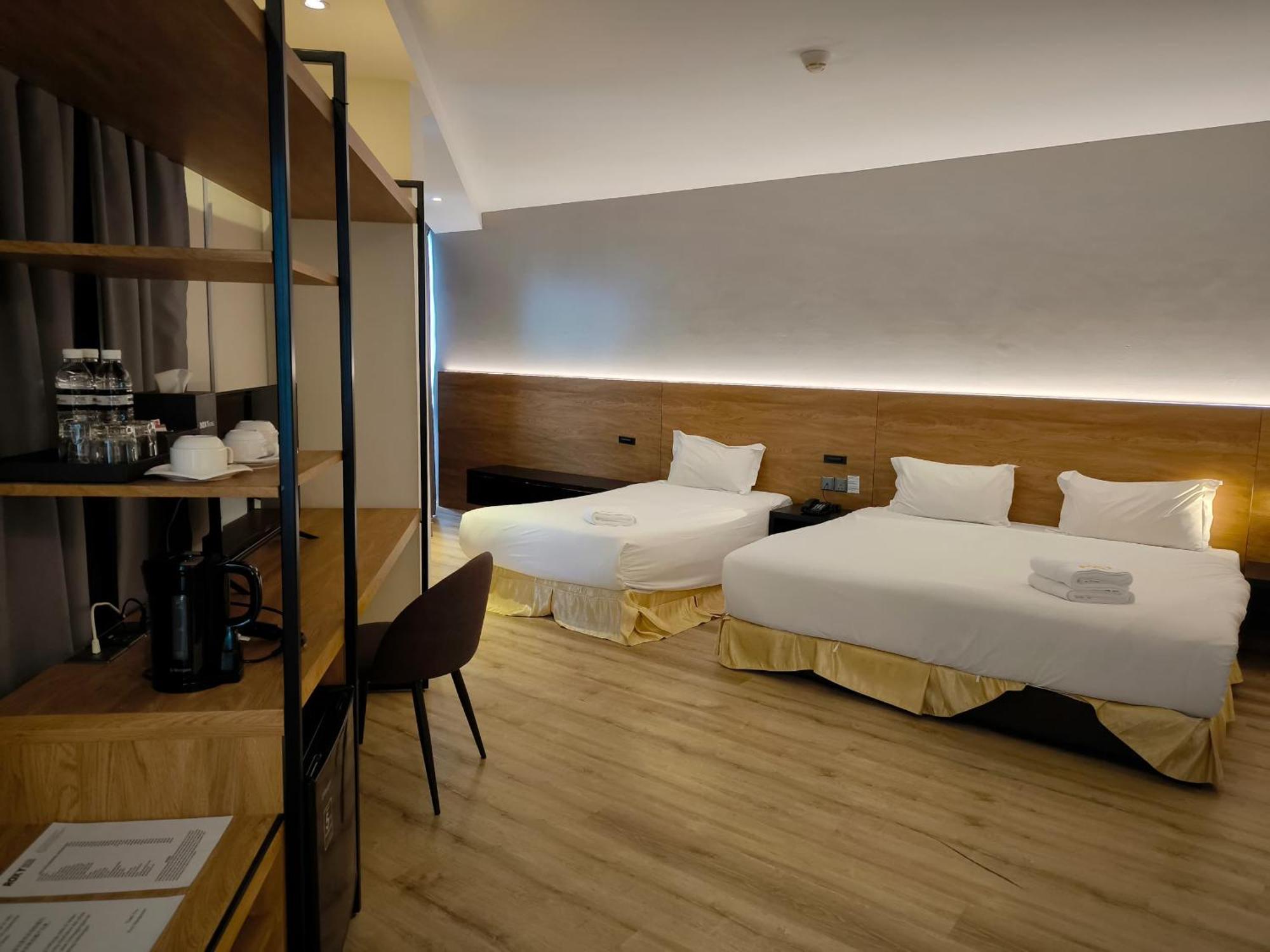 Roxy Padungan Hotel 3*