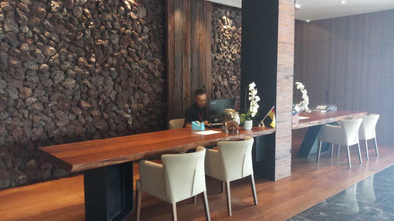 Roxy Padungan