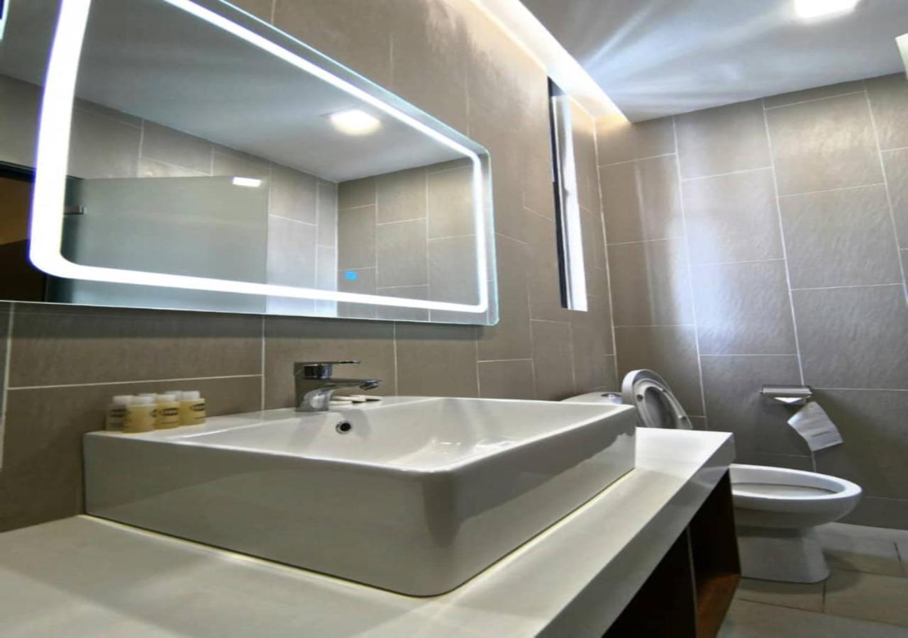 Roxy Padungan 3* Kuching