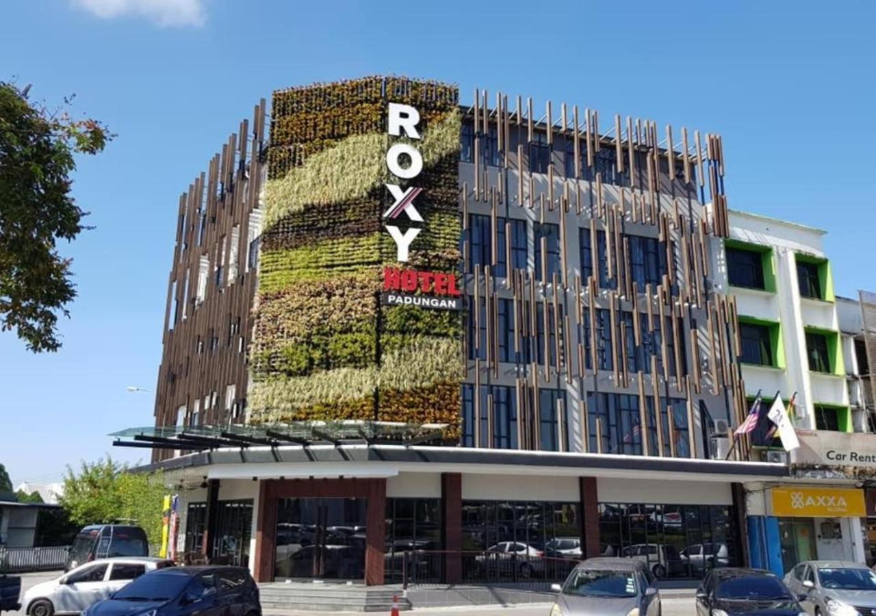 Roxy Padungan